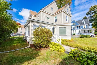 156 Kenoza Ave 1
