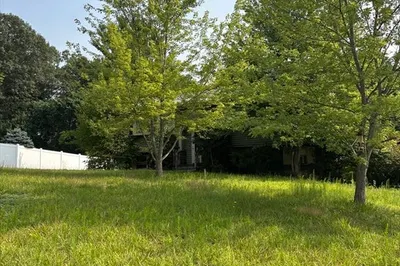 24 Reilly Ave