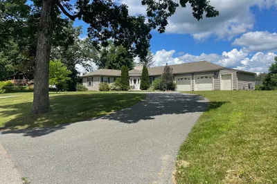 6 Ironstone Road 1