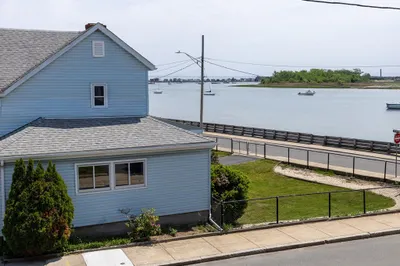 118 Sunnyside Ave 1