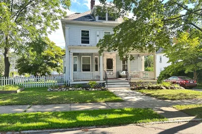 79 Lawler St 1