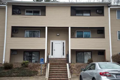 129 Quaker Hwy #2
