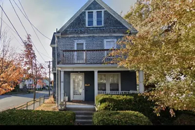 208 Beach St