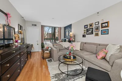 42 8th Street #3106