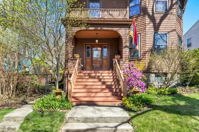 3 Moultrie St 1