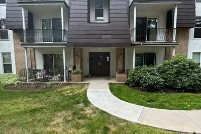 16 Shadowbrook Lane #34