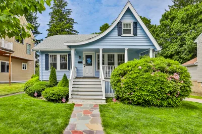 75 Howe St 1