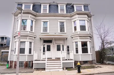68-70 Moseley Street 1