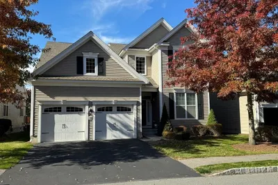 35 Sherwood Drive #35 1