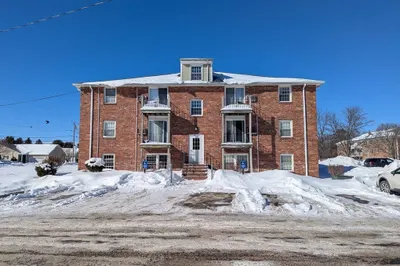 10 Woodman Way #8 1