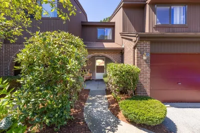 22 Hawthorne Circle #22 1