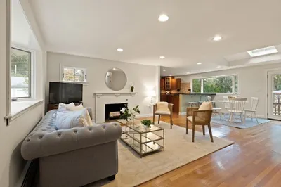 532 Elm St 1