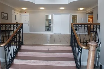 285 Lynn Shore Drive #305 1