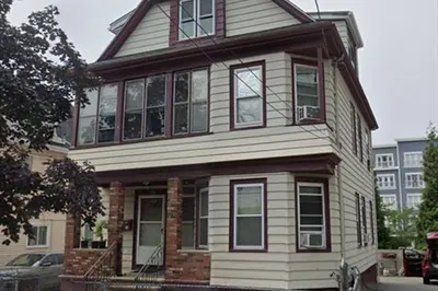 30 Valley St