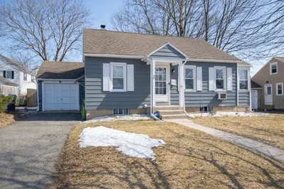75 Gillette Cir 1