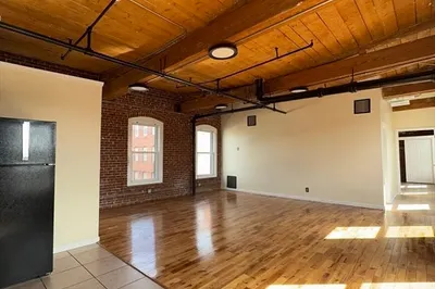 85 Harding St #4B 1
