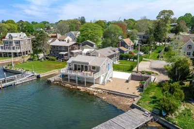 8 Bonneau Court 1