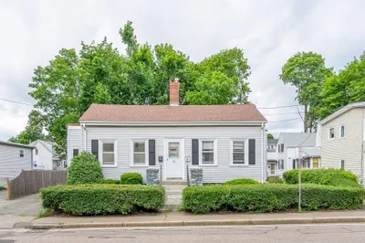 35 Water St