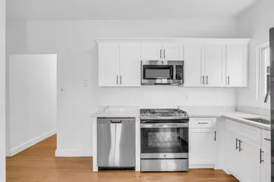 52 Bonair Street #6 1
