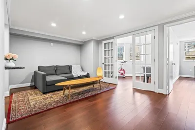 108 Peterborough St #7A