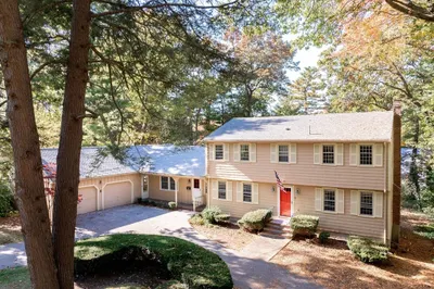 9 Harvest Ln