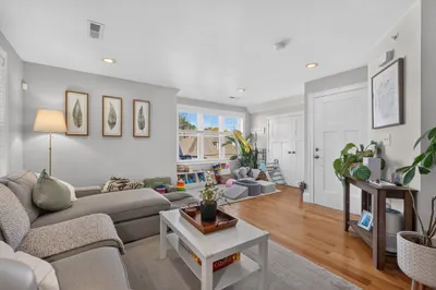 59 Lonsdale St #PH3 1