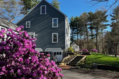 142 Baker St 1
