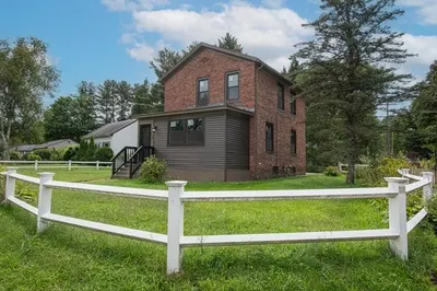 389 Bridge Rd
