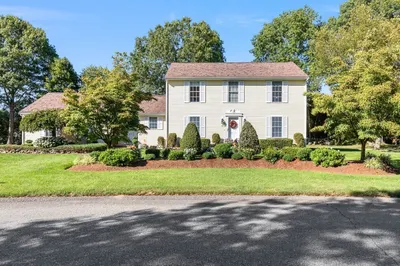 15 Andrew Ct 1