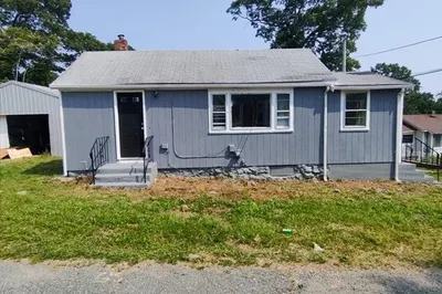 21 Ely St