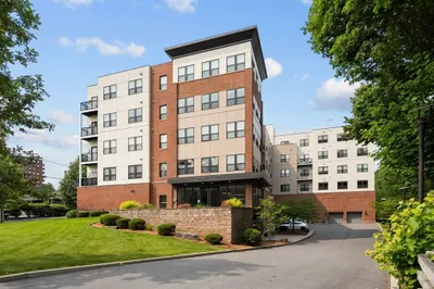 999 Hancock St #212 1