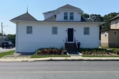 175 S Main St 1