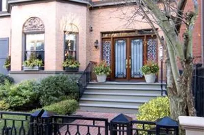 9 Arlington Street #th 1
