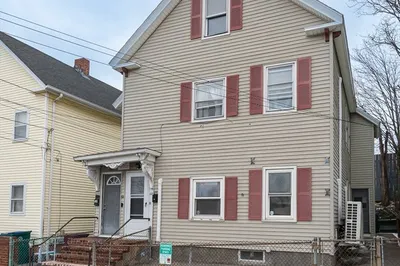 66 Perry St 1