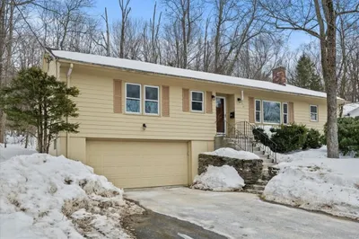 28 Lynnwood Ln 1