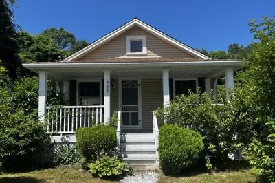 703 Mill St 1
