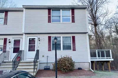 101 Donohue Rd #19 1