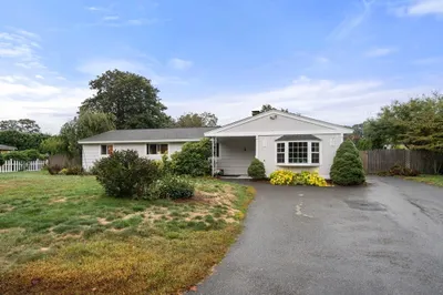 4 Loring Avenue 1