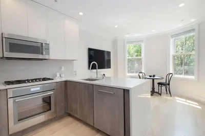 53 Rutland Square #2