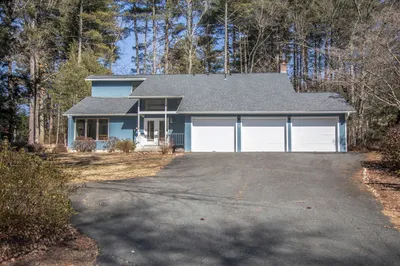 28 Woodlot Rd 1