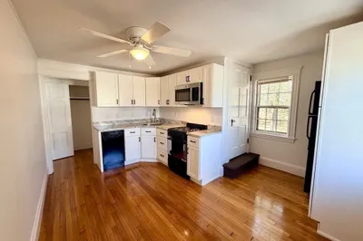 38 Byron Street #2