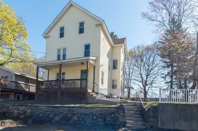 21 Maple St
