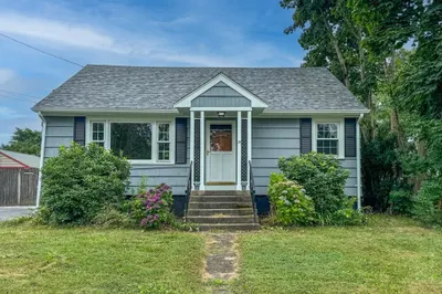 28 Marigold Ave