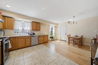 27 Ellington St #2 1
