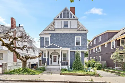 13 Dartmouth St #1