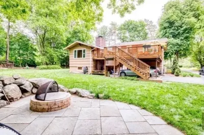 18 Winchester Dr #- 1