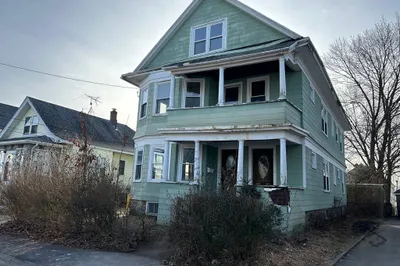 17-19 Annis St