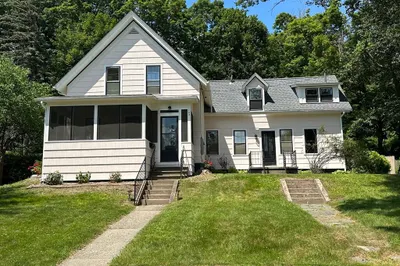 103 High St