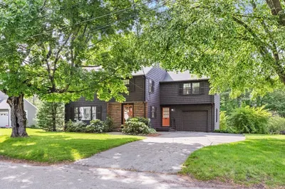 24 Meadow Brook Lane 1