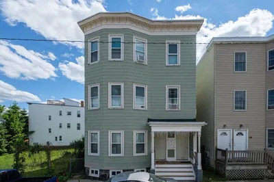 8 Roach St 1